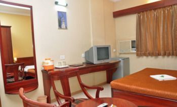 Hotel Deccan Park Пуна Экстерьер фото