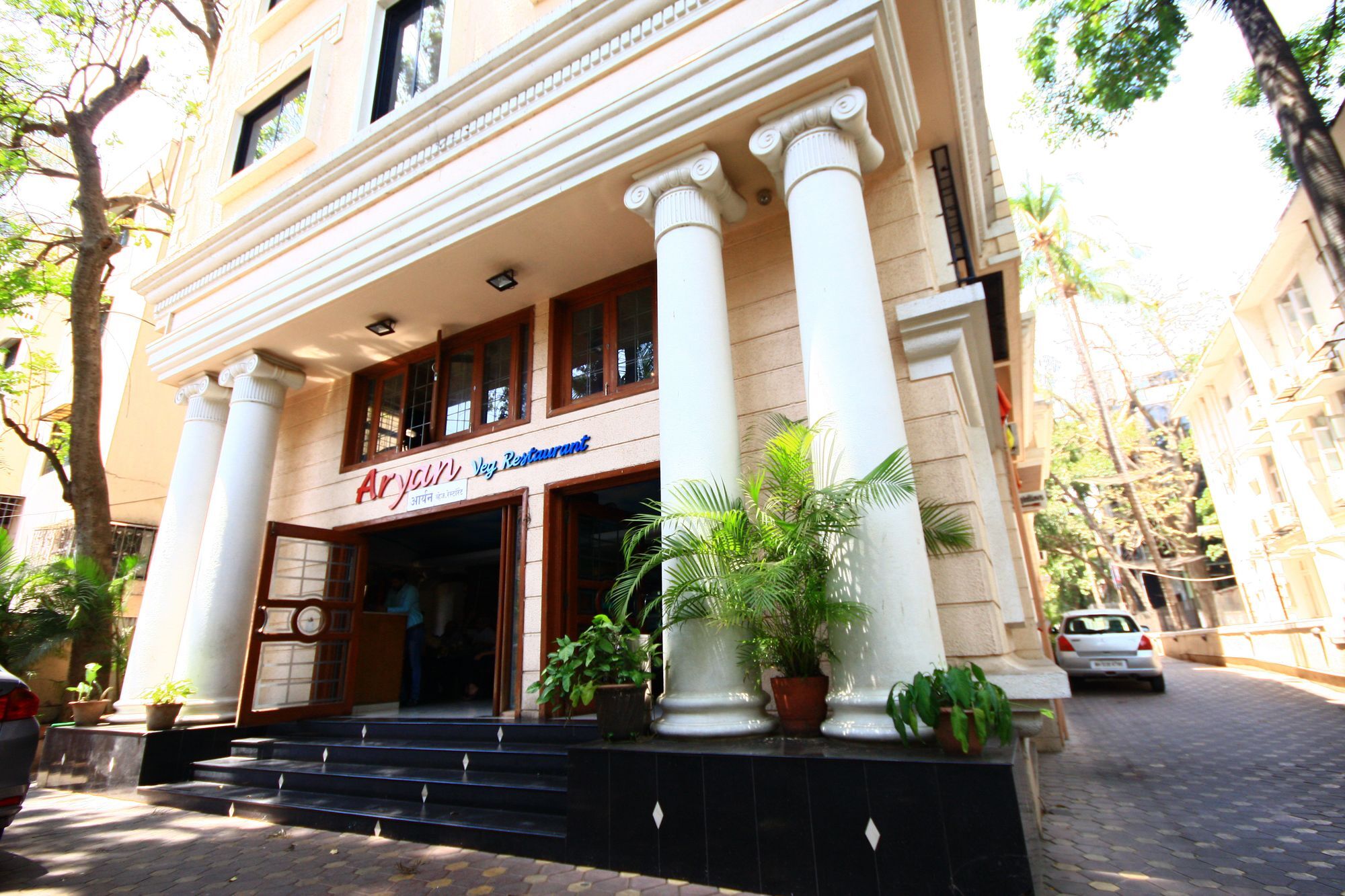 Hotel Deccan Park Пуна Экстерьер фото