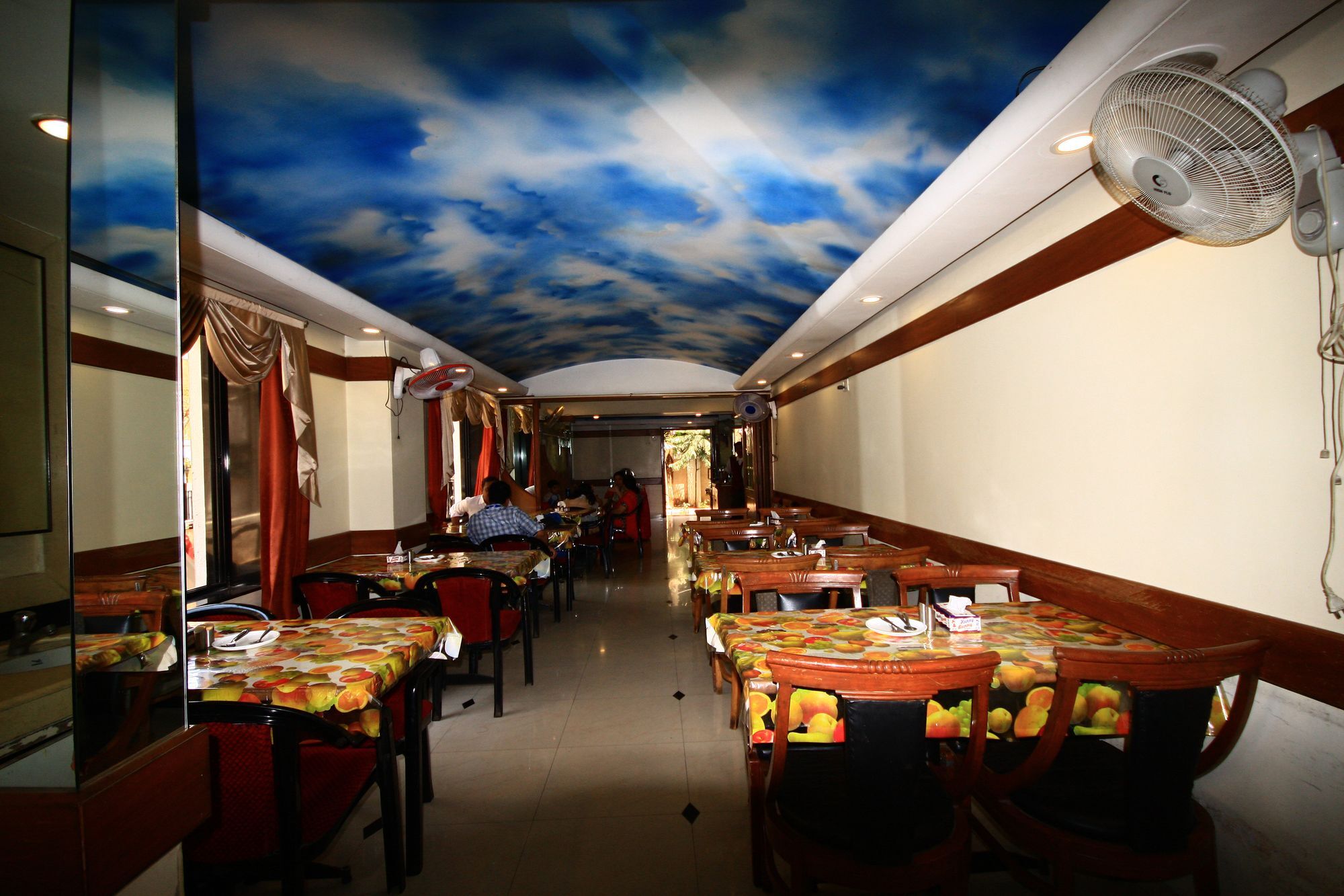 Hotel Deccan Park Пуна Экстерьер фото