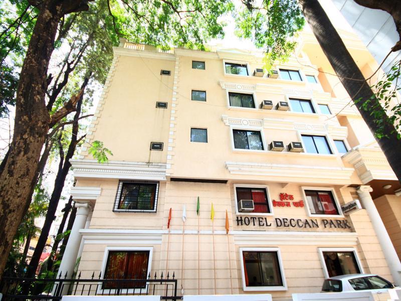 Hotel Deccan Park Пуна Экстерьер фото